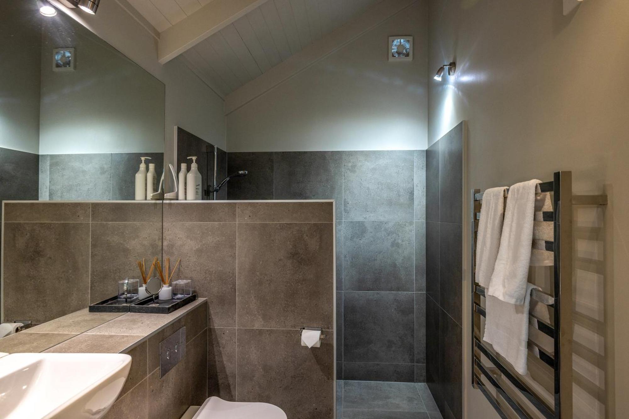 The Moorings Studio Apartments Oneroa Esterno foto